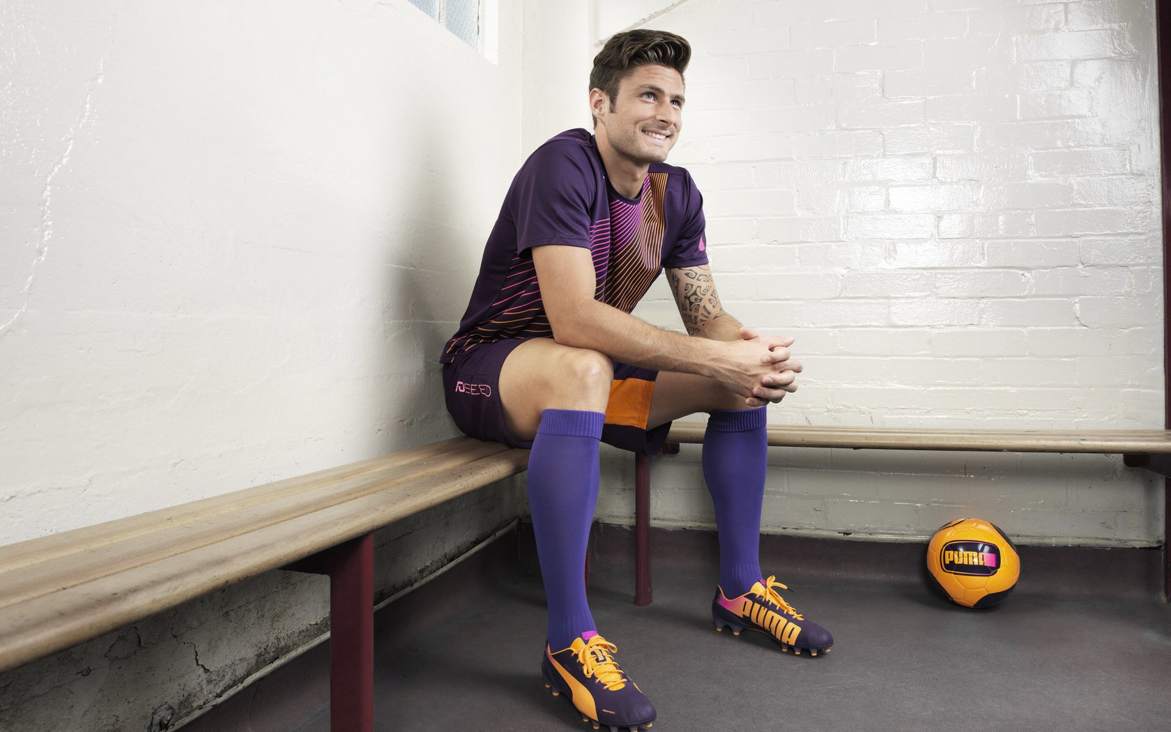 开云体育官网在线-中国足球职业联赛规范外援注册审批流程，足球外援限制